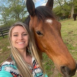 Meet your Posher, Erica anne